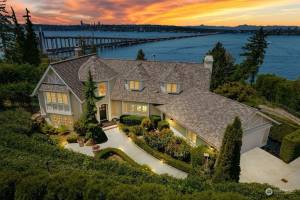 Garden Enthusiasts & Home Landscapes 1
